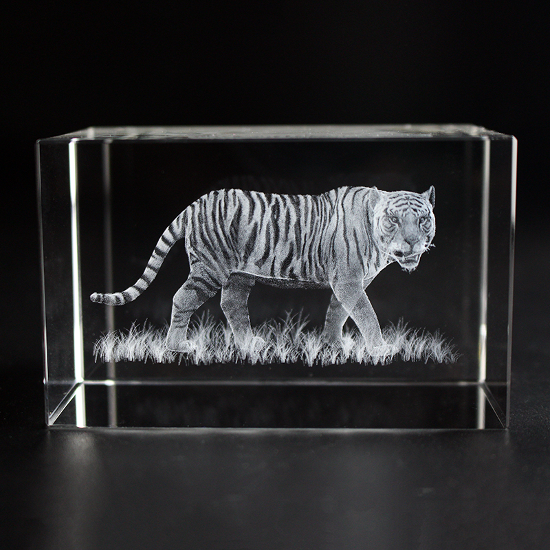 K9 Crystal Tiger Model Statue  - Paper Weight Crystal recension och pris